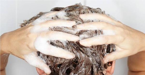 روش صحیح شستن مو چیست؟